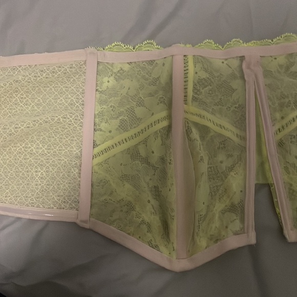 Victoria secret corset - Picture 17 of 17